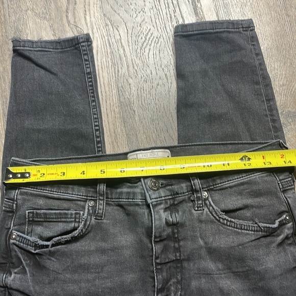 Free People Distressed Black High Rise Skinny Ankle Jean, size 27 - Picture 5 of 11